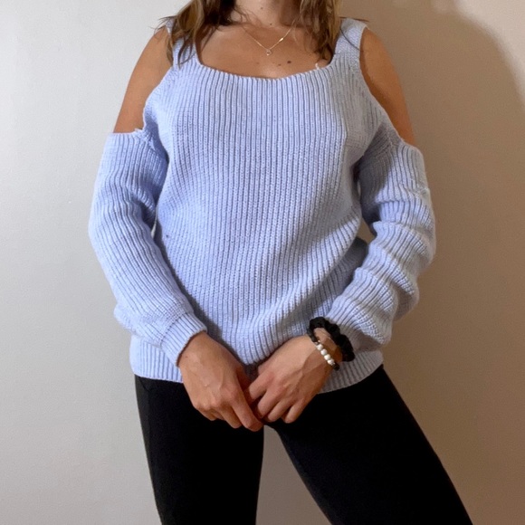 Light blue cold shoulder Boohoo sweater - Picture 8 of 9